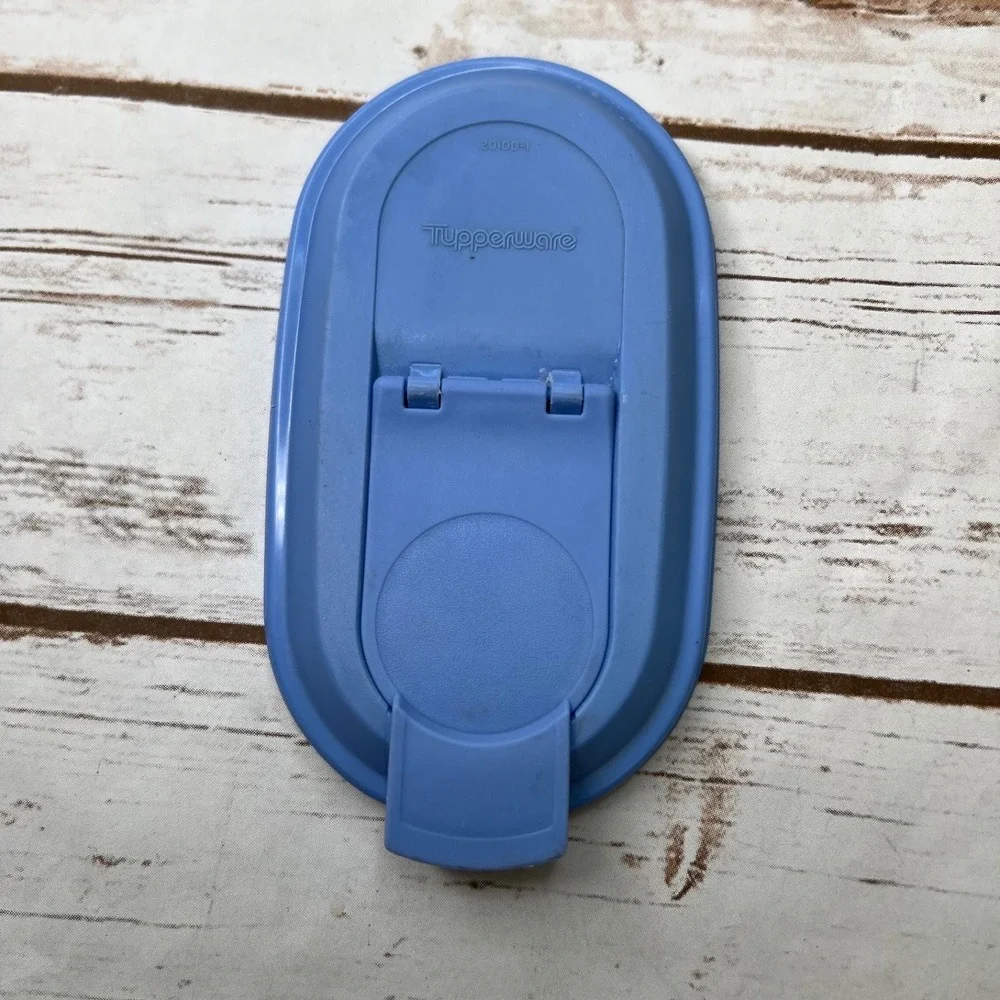Tupperware Modular Mate Oval Pour Seal Replacement Lid Blue 2010D-1 7.25x3.75in